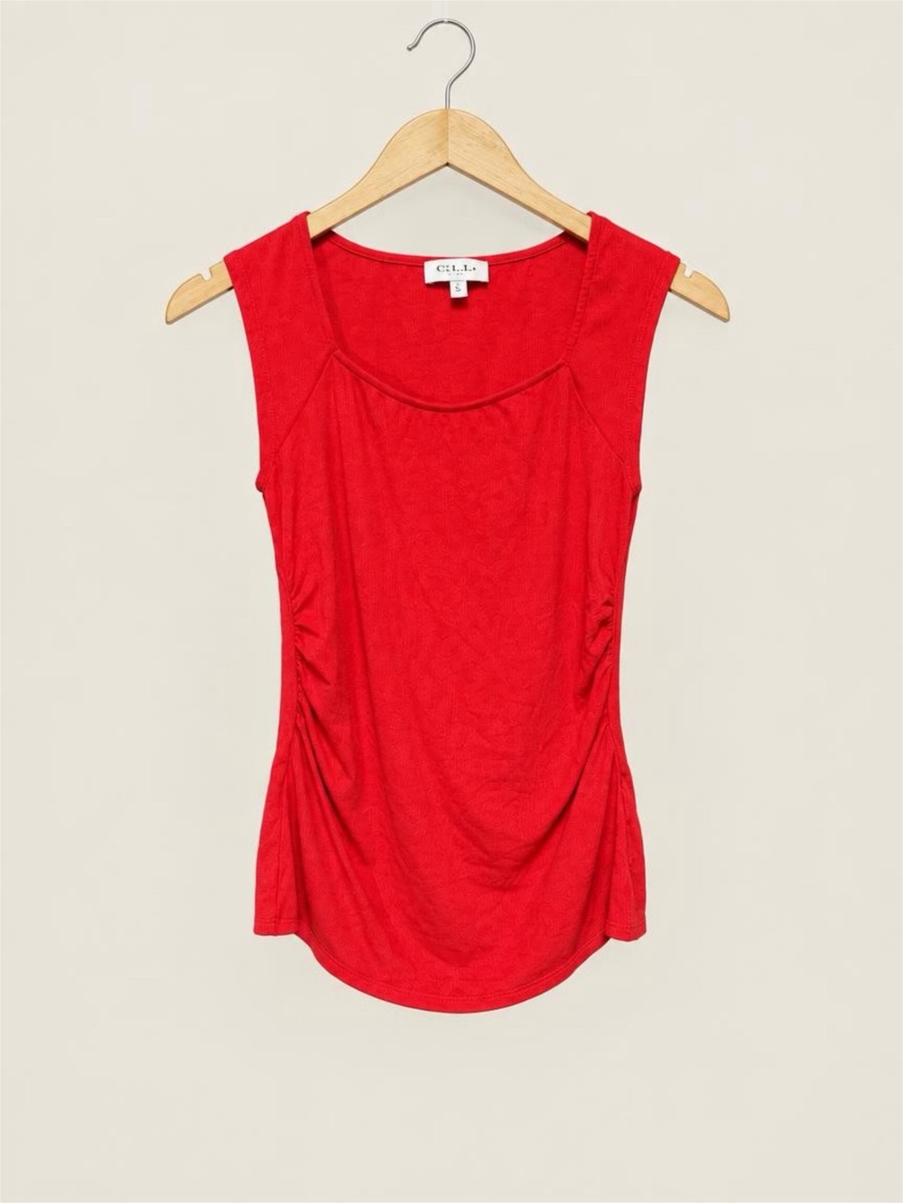 Gilli Red Scoop-Neck Maternity Tank with Side Ruching